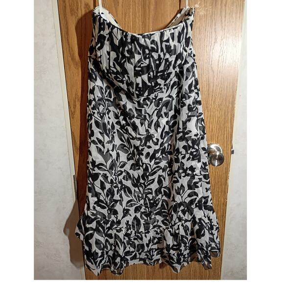 WHBM Strapless Silk Cocktail Dress Sz 12 Black White Floral Party Formal - Picture 2 of 9